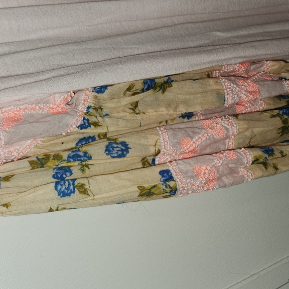 Free People MIX IT UP Pink Floral Beaded Tunic Top / Mini Dress - Picture 3 of 4